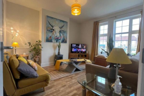 Home in London, N14 nearby Trent Park and Alexandra Palace